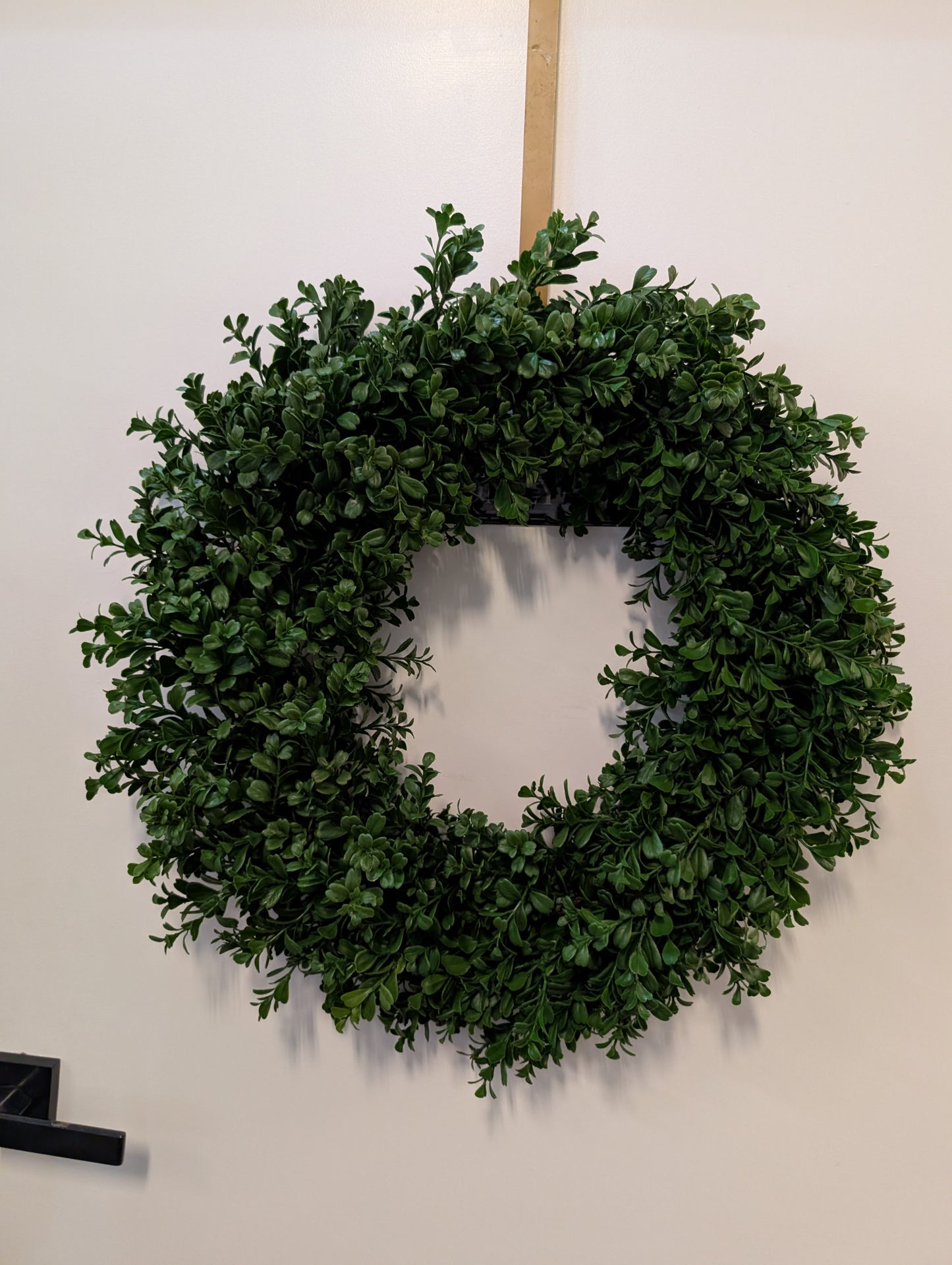 24" Faux Boxwood Wreath